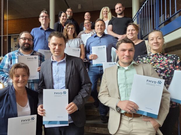 Erfolgreicher Abschluss des Qualifizierungslehrgangs II im Fachbereich Allgemeine Verwaltung Erfolgreicher Abschluss des Qualifizierungslehrgangs II im Fachbereich Allgemeine Verwaltung